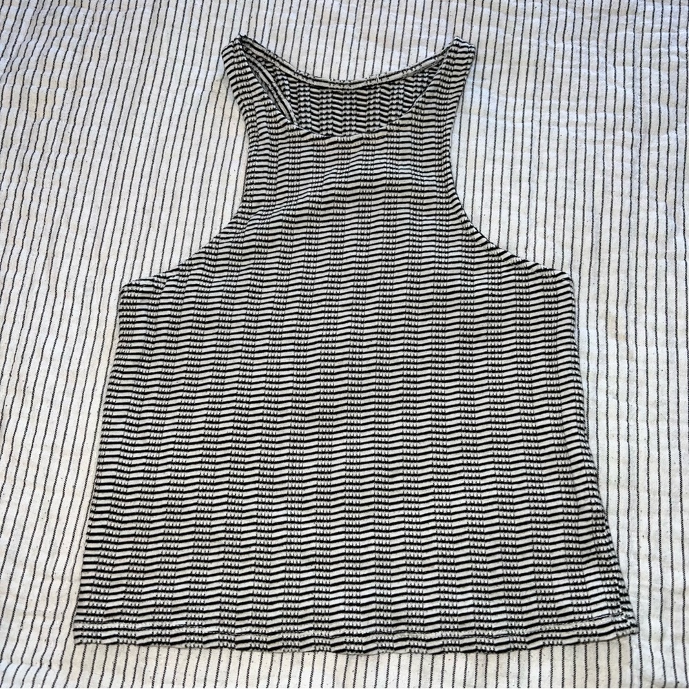 Black and White High Neck Cutaway Fitted Tank small